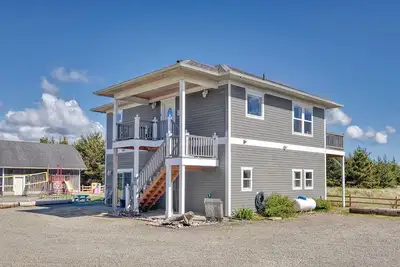 Image de 2 nuits gratuites, magnifique! Vue sur la mer, Animaux acceptés, tables de billard et de ping-pong, WiFi, barbecue