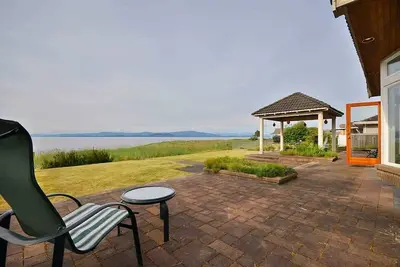 Image de Impressionnant 3 Chambre océan et la plage front français Creek Rancher à Parksville