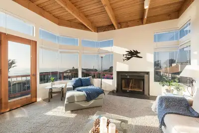 Image de Élévation - # Ph13: 3 Br, 2. 75 Ba Maison à Cambria, pour 6 personnes