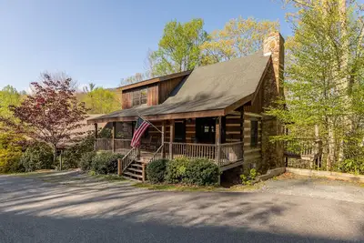 Image de Réglage de l'altitude - Cabane Seven Devils avec bain à remous, Animaux acceptés, Cheminée