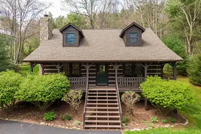 Image de Hemlock Hideaway - bain à remous, 2 ruisseaux, foyer, hamac, communauté tranquille.