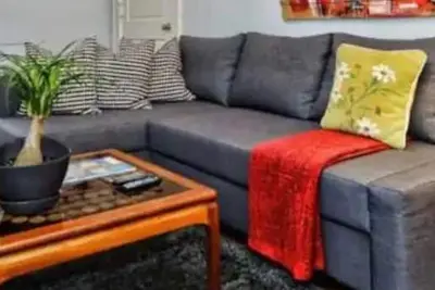 Image de 536 Hawthorne #4:Elegant 1br in Elizabeth w/ Porch