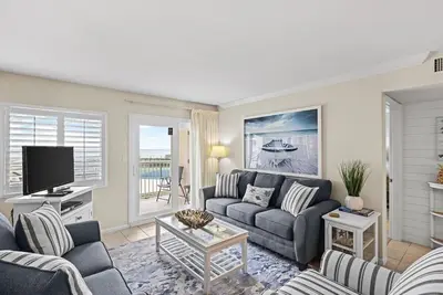 Image de Superbes vues! Sur la plage avec service de plage gratuit (208)