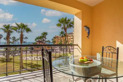 Image de Princesa D 204 - Magnifique Ocean View, 1 chambre à coucher, condominium coloré