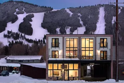 Image de Le pouls de Jackson Hole, Town Square Luxury