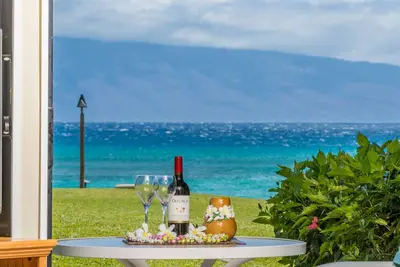 Direct Oceanfront dès la porte arrière!