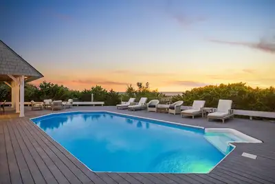 Poolside Paradise-4br / 4. 5ba, piscine privée, vue sur l'oc��������������������������an et plus de luxe!