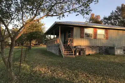 Image de Cabine à Lost Creek! Sérénité de pays près de la ville. . . Le meilleur des deux mondes.