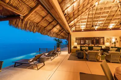 Image de Villa de luxe sur la plage dans un complexe 5 étoiles en bord de mer - 1, 3 et 5 Bdrm