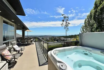 Image de Spectaculaire maison de vacances Executive Victoria de 6 chambres avec des vues incroyables