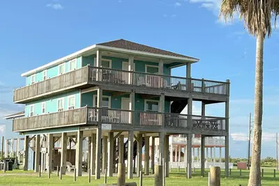 Image de Abby Château Sands - 2e rangée - Superbes vues, un accès facile à la plage calme, Wifi!