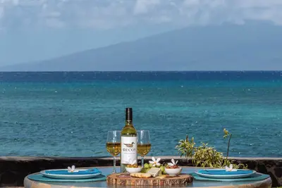 Image de Lokelani C101 Premium 1 chambre Direct Oceanfront - Étapes de la plage