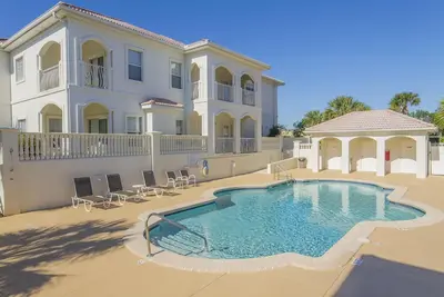 Image de La plus grande maison de ville sur la plage ~ Piscine ~ Promenade de la plage