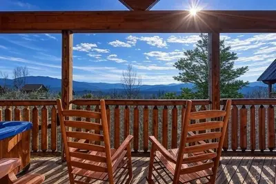 Image de Vues Impressionnantes Sur La Montagne, accès à la piscine, billets d'attractions Gratuits dans la région.