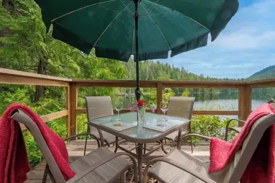 Image de North Lake 1 Chambre Water Front Retraite sur la Sunshine Coast