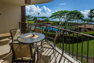 Image de Lawai Beach Resort # 1-314: Étapes de Lawai Beach & Great Snorkeling!