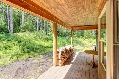 Image de Cabine privée confortable près du ski avec baby-foot et table de billard!
