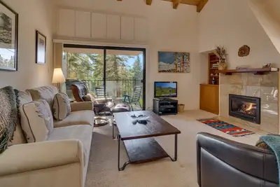 Image de Retraite de détente: 2 Br, 1. 5 Ba Townhouse à Carnelian Bay, pour 4 personnes