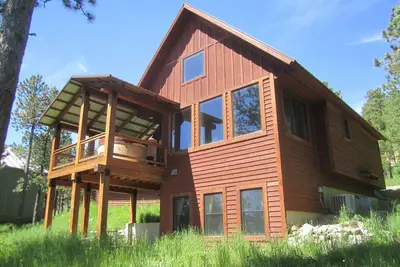 Image de Chalet moderne avec bain à remous et accès à la piscine, les routes revêtues