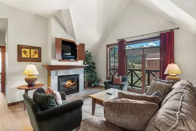Image de Extrêmement pratique Condo Breckenridge, vue imprenable sur la montagne!