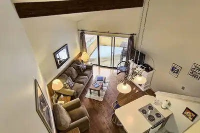 Image de Spacieuse chambre à deux lits, au centre-ville de Charlevoix, les chiens sont les bienvenus!