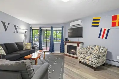 Image de Pourquoi louer une chambre alors que vous pouvez séjourner dans une suite du centre-ville de Charlevoix?