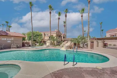 Image de Condo Lake Havasu avec balcon et terrasse + accès à la piscine!