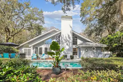 Image de 4br près de l'océan, piscine privée et bain à remous Animaux acceptés, Snow Birds Paradise!