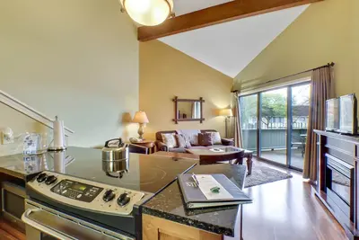 Image de Pourquoi louer une chambre alors que vous pouvez séjourner dans une suite du centre-ville de Charlevoix?