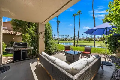 Condo mis à jour! Fairway and Mountain Views! ! ! Exposition sud au Palm Valley Country Club