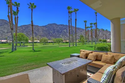 Image de Condo amélioré avec vue sur la montagne et le parcours de golf Lq135