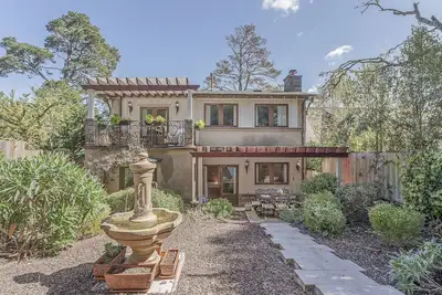 Image de 3748 Toscane au bord de la mer ~ Nouvelle location de vacances! Marchez jusqu'au centre-ville de Carmel!