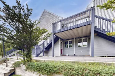 Image de Condo confortable et charmant avec accès facile aux pistes, navette et restaurants!