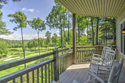 Image de Highlands Condo avec vue sur le porche, le mont et le golf