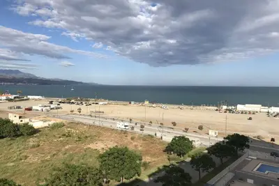 Image de Superbe Appartement Dans La PREMIÈRE Ligne De Plage