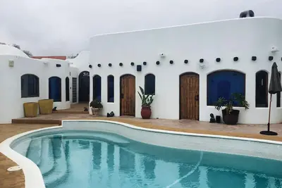 Image de Casa Mil Flores- Piscine - Ocean Front Jacuzzi - Exotic Beach Front Home -