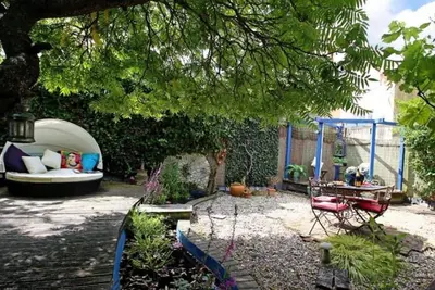 Image de Cottage Romantique Artistique Dans Un Emplacement Central Et Calme Nr Racecourse & Stationnement