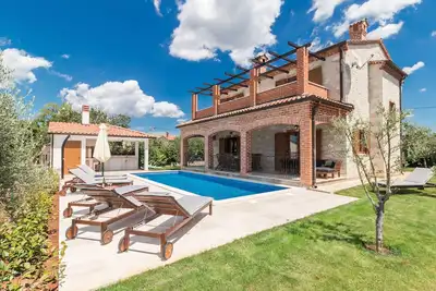 Image de Villa Ingrid avec grande piscine près de Porec
