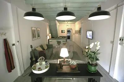 Image de Maison de ville thaï moderne au centre-ville de Sukhumvit