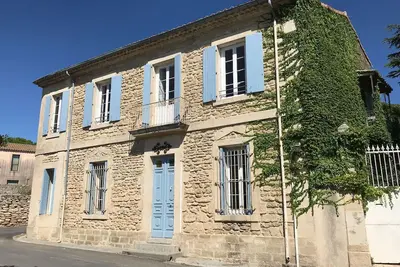 Image de la maison Junas: belle maison de village avec jardin
