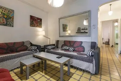 Image de Appartement 5 chambres spacieuses et lumineuses 12 minutes de la Sagrada Familia