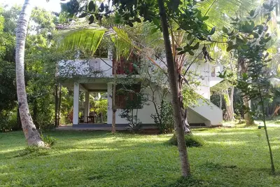 Image de Nature Villa Yasmin situé sur le grand jardin Profitez de siège et vu la vie sauvage sauvage