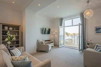 Image de Luxe 5 étoiles, fabuleuses vues sur la mer, proche de tous les commerces et restaurants Apt 3