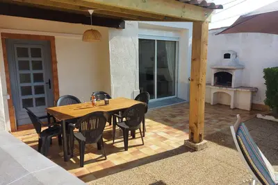 Grand appartement spacieux au rez-de-chaussée avec terrasse privée et jardin