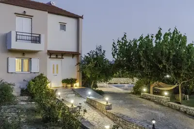 Image de Villa Nefeli, Avec Vue Montagne, Piscine PRIVÉE Et Jardin