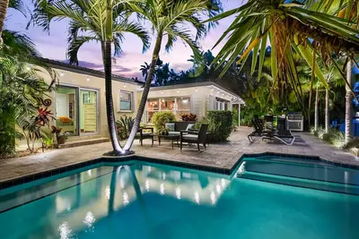 Image de Charmante maison de style Floridan avec toutes les commodités modernes sur Waterway!