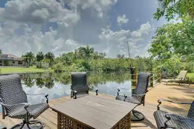 Image de North Fort Myers House sur le canal - Pool & Dock!