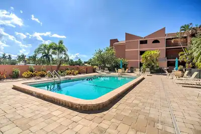 Image de Condo de style complexe avec piscine - 19 miles à Fort Myers!
