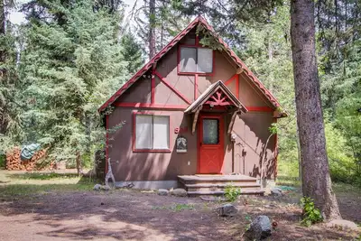 Image de Cabine au bord de la rivière avec grande terrasse près du lac Payette, chiens bienvenus!