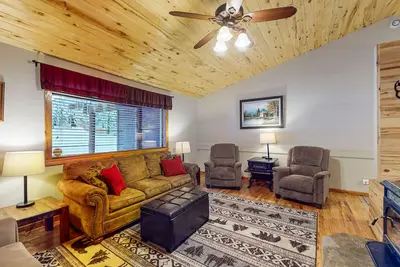 Image de maison Downtown McCall w / deck & foyer couvert pour s'mores!